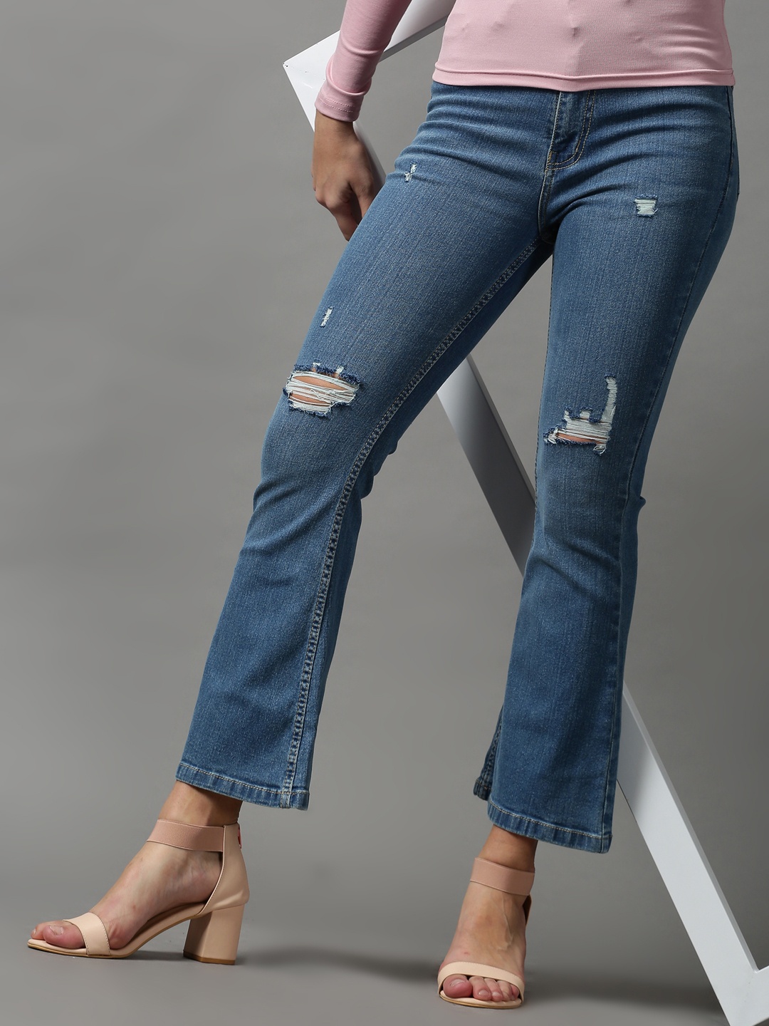 

SHOWOFF Women Blue Bootcut Mildly Distressed Light Fade Stretchable Jeans