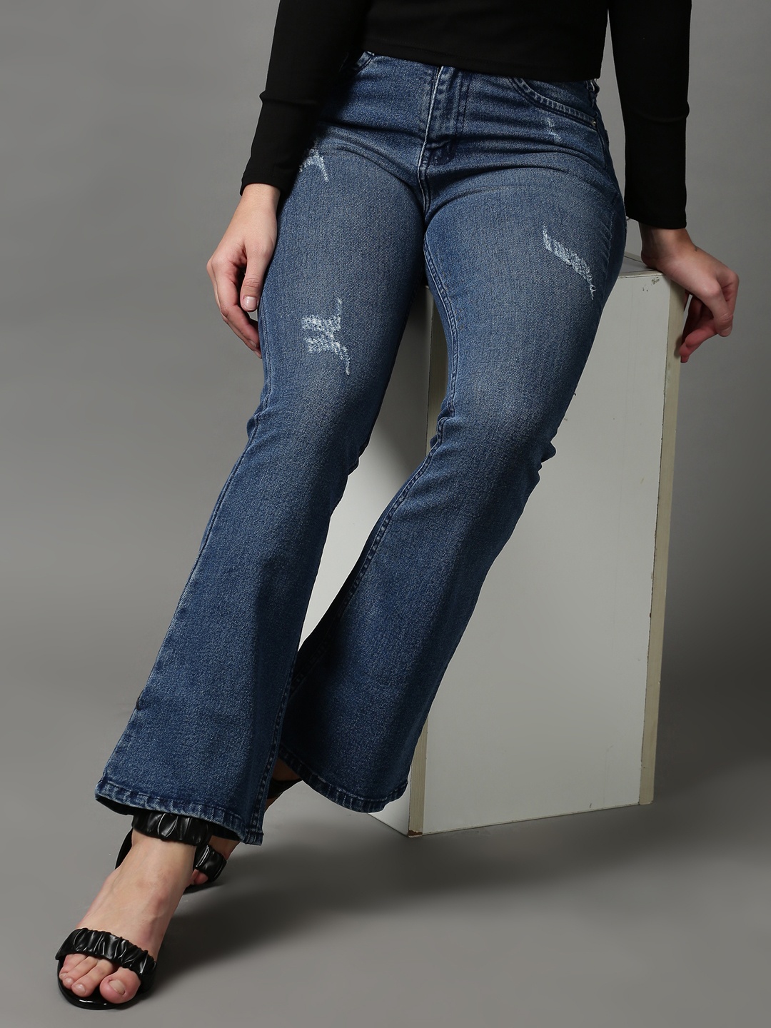

SHOWOFF Women Blue Bootcut Mildly Distressed Light Fade Stretchable Jeans
