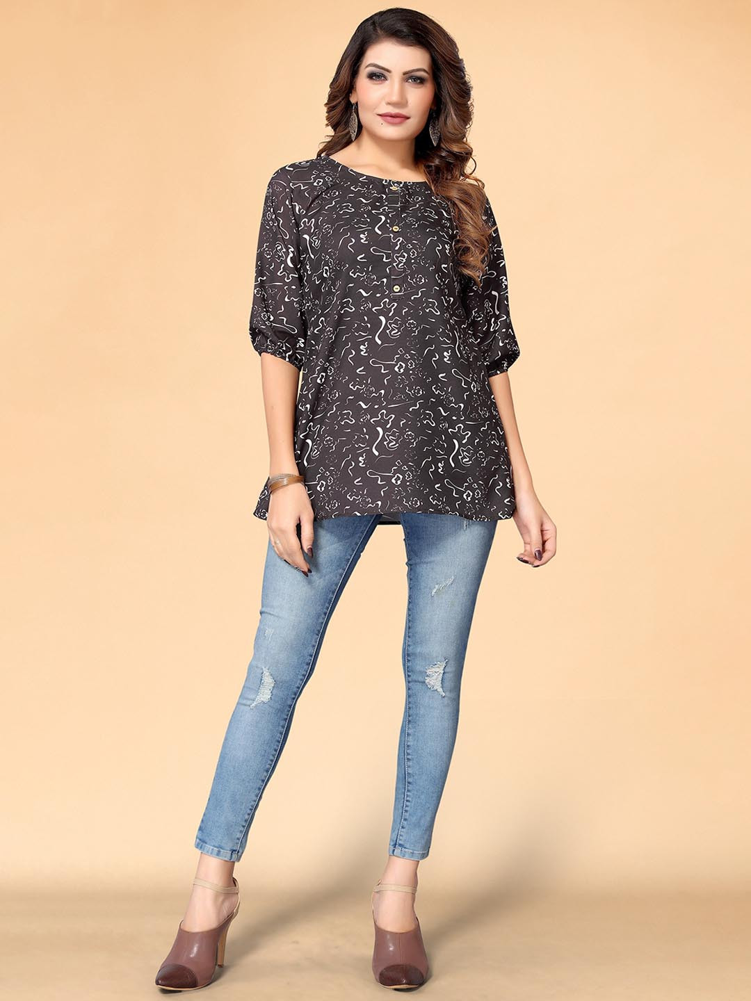 

KALINI Women Black Floral Printed Kurta