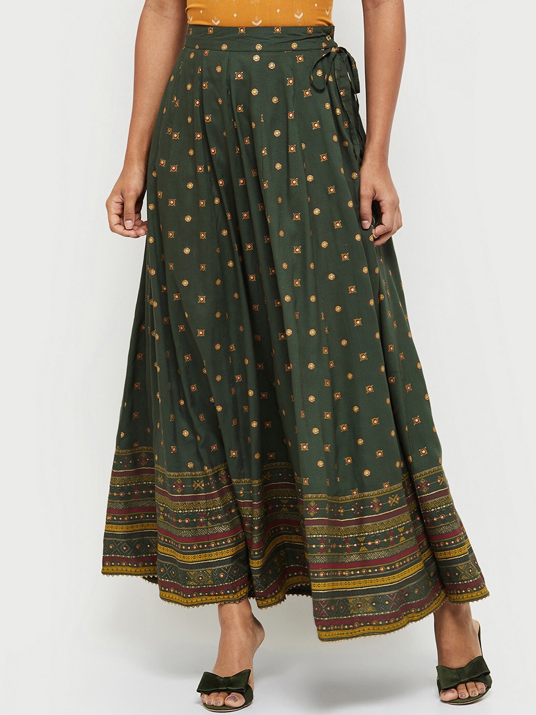 

max Women Green Printed Flared Skirt