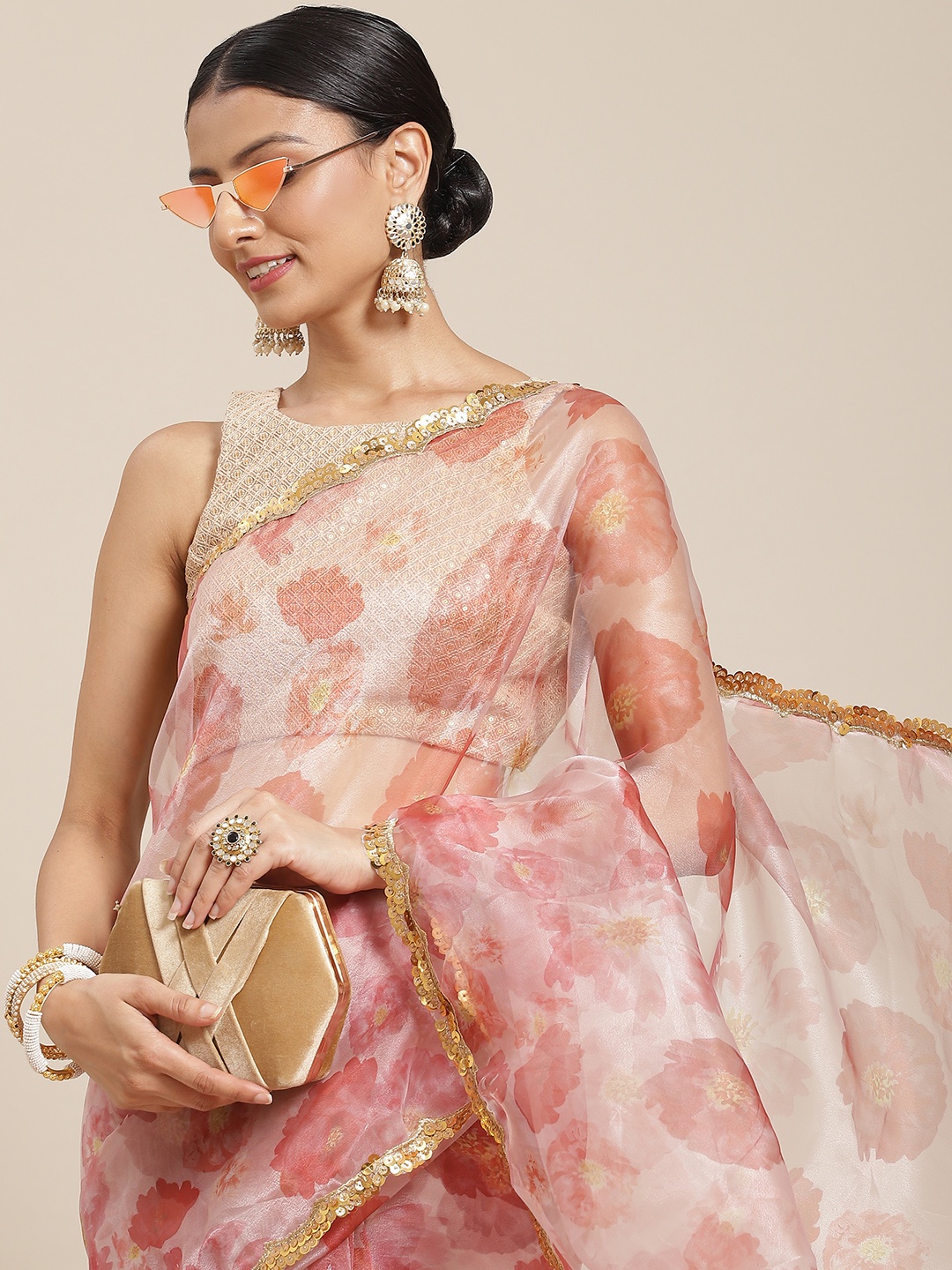 

Tikhi Imli Women Off White & Pink Floral Organza Saree