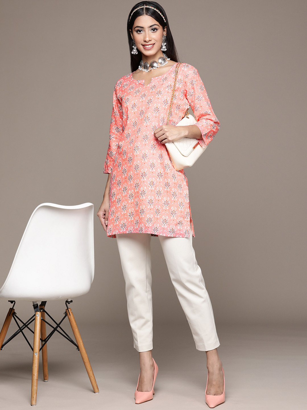 

ZIYAA Women Pink Screen Print Cotton Straight Kurta