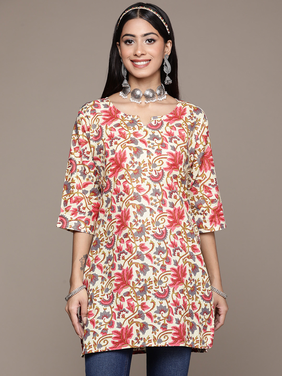 

ZIYAA Women Cream-Coloured & Red Ethnic Motifs Printed Pure Cotton Kurti