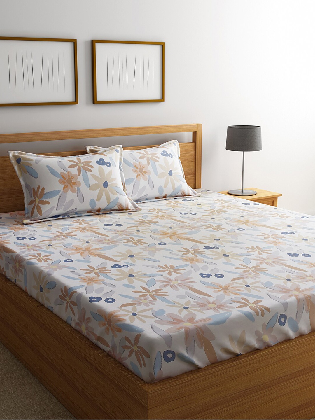 

URBAN DREAM White & Blue Floral 210 TC Queen Bedsheet with 2 Pillow Covers