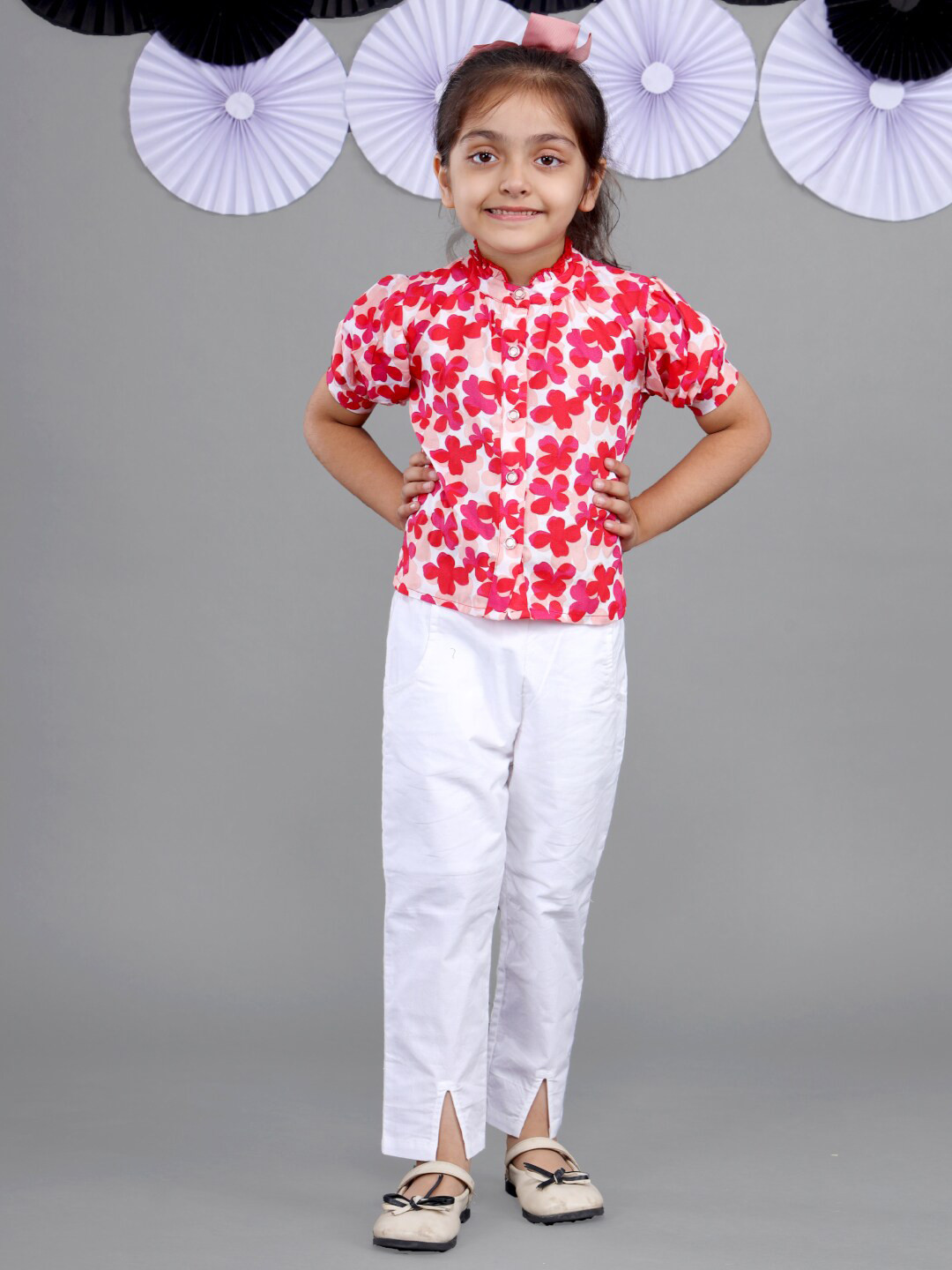 

Beyabella Red & White Floral Printed Mandarin Collar Shirt Style Top