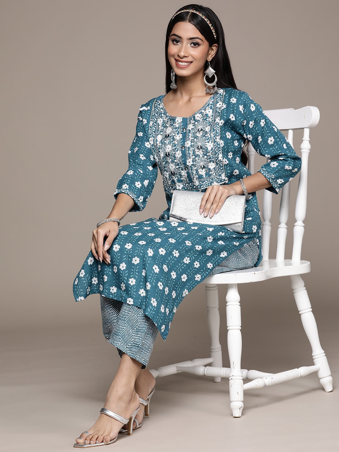 ZIYAA Women Teal Blue & White Floral Printed Pure Cotton Kurta with Trousers