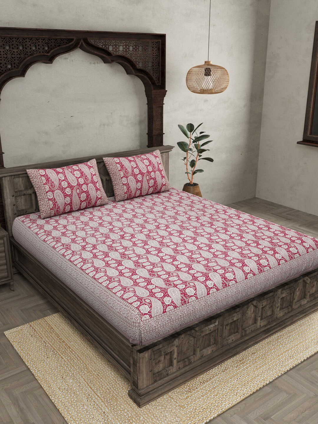 

JAIPUR FABRIC Pink & White Cotton Ethnic Motifs Queen Bedsheet with 2 Pillow Covers