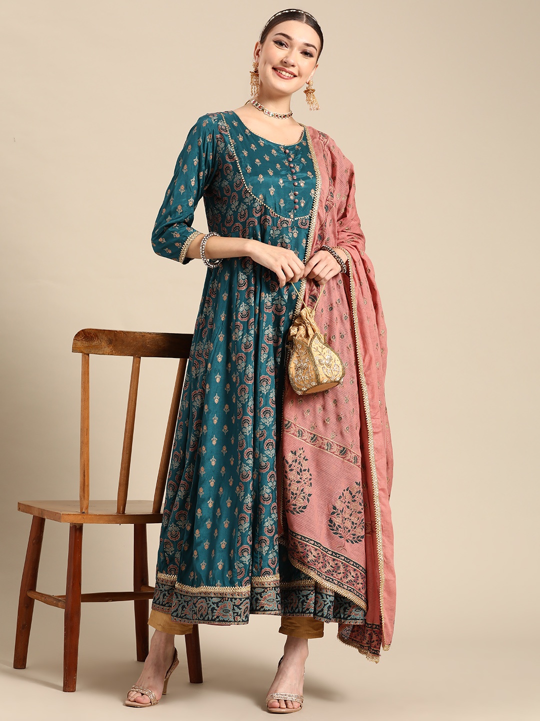 

Sangria Women Green & Pink Ethnic Motifs Printed Mirror Work Anarkali Kurta