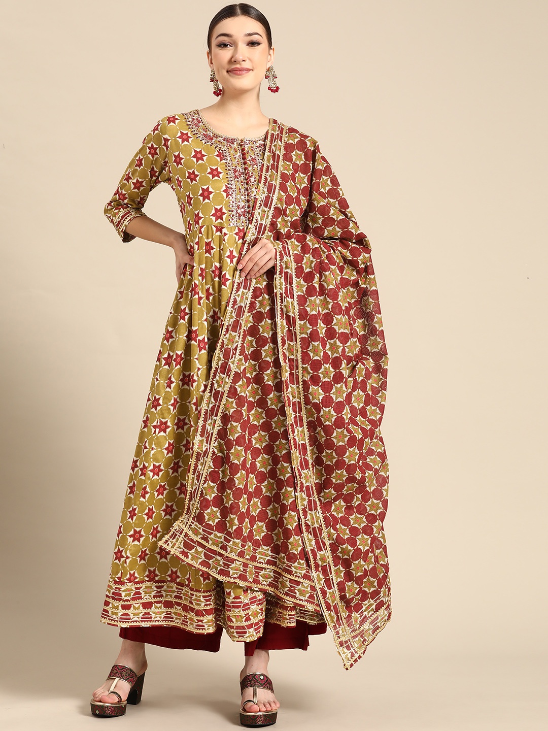 

Sangria Women Mustard Yellow & Maroon Ethnic Motifs Printed Thread Work Anarkali Kurta