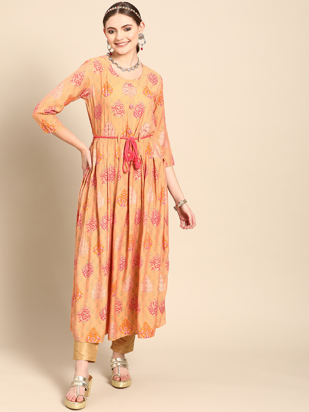 

Sangria Women Yellow & Golden Ethnic Motifs Printed Kurta