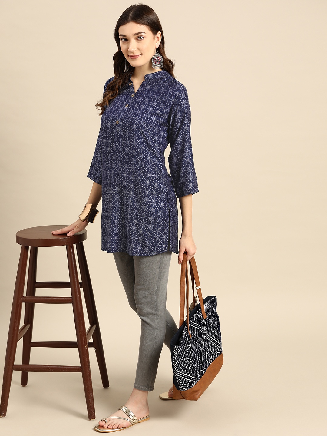 

Sangria Navy Blue Ethnic Motifs Printed Kurti