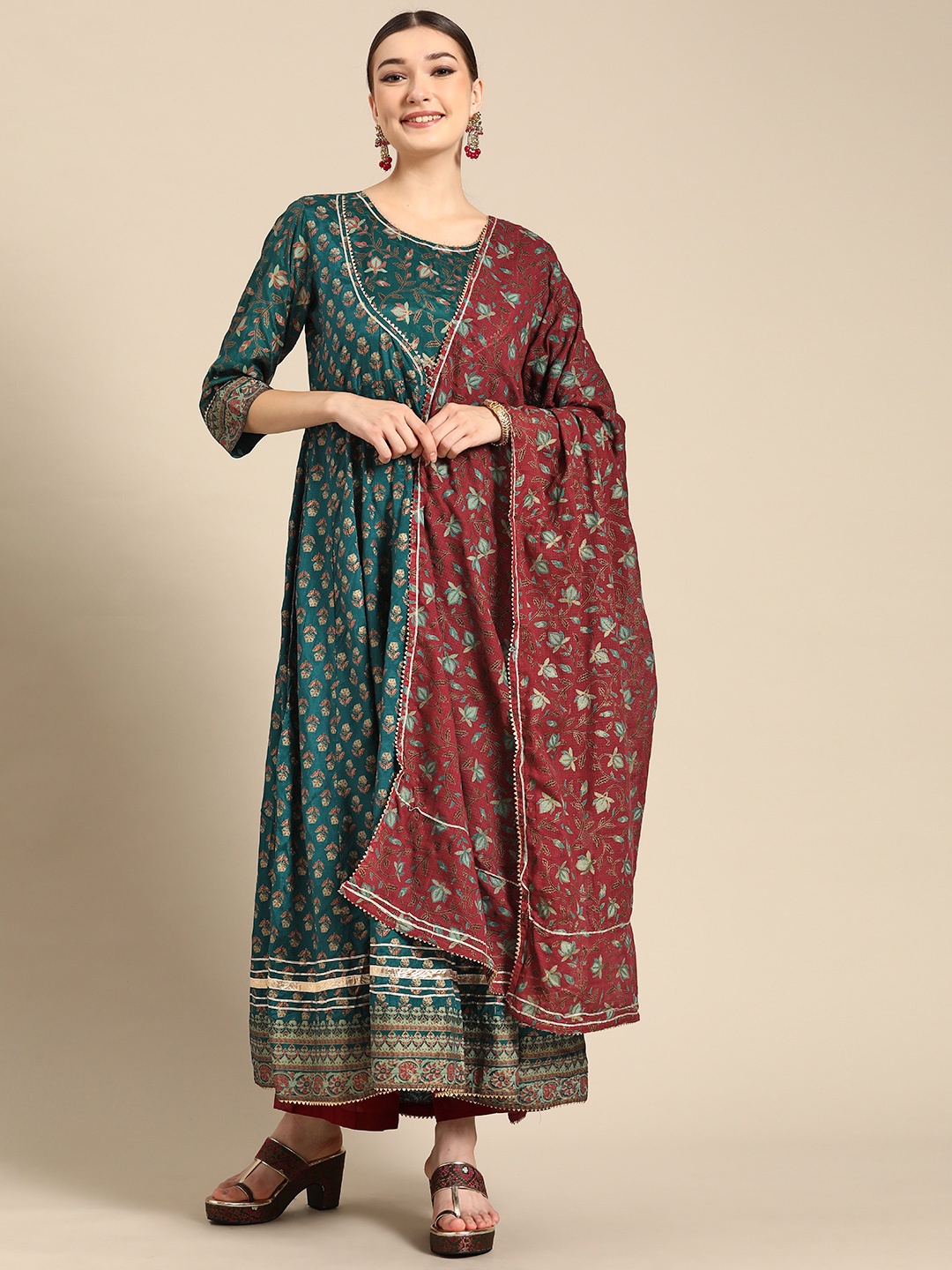 

Sangria Women Green Ethnic Motifs Printed Gotta Patti Anarkali Kurta