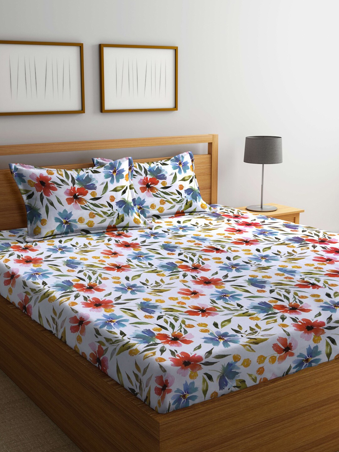 

BOMBAY DYEING White & Red Floral 120 TC King Cotton Bedsheet with 2 Pillow Covers