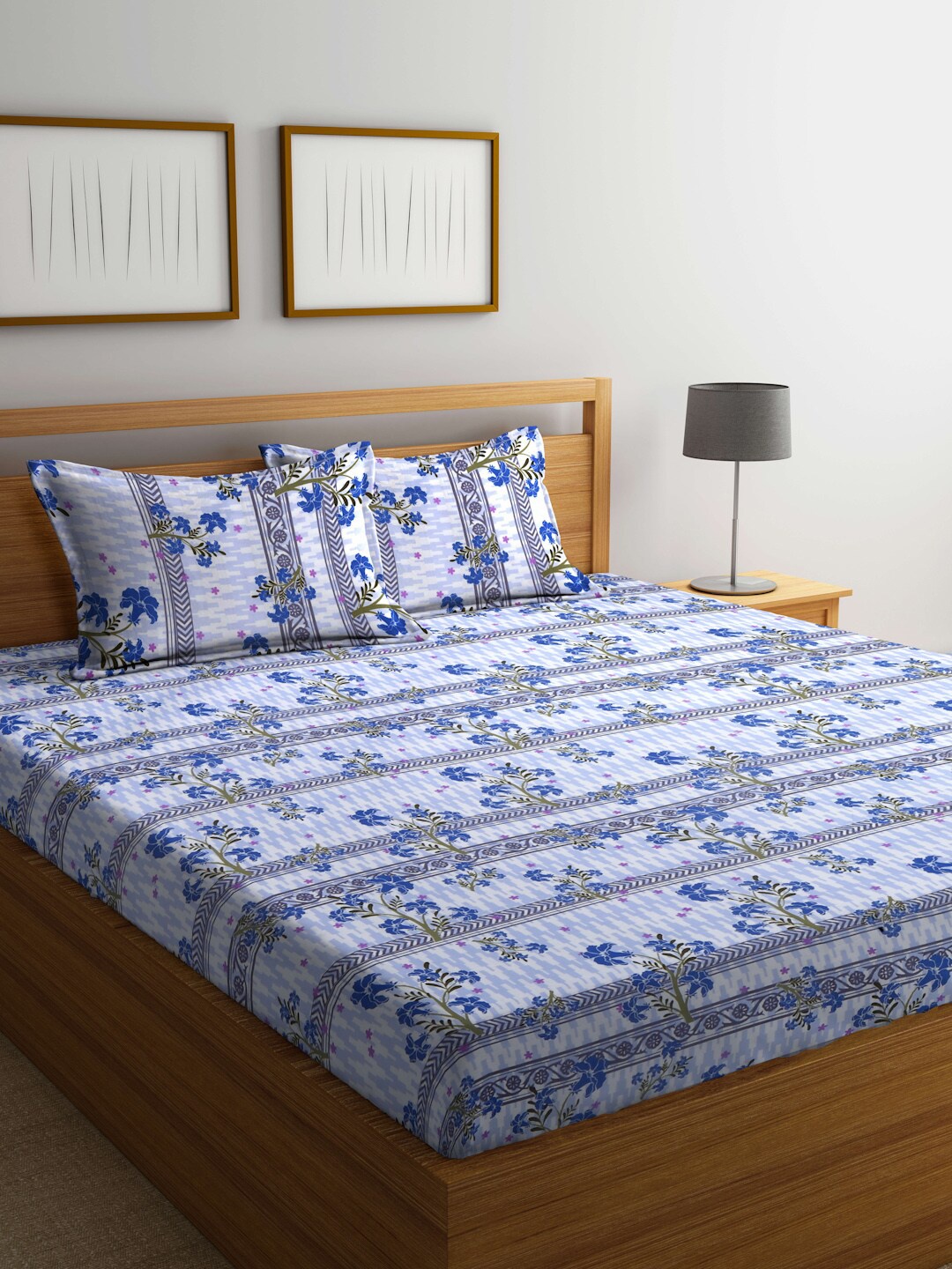 

BOMBAY DYEING White & Blue Floral 120 TC King Bedsheet with 2 Pillow Covers