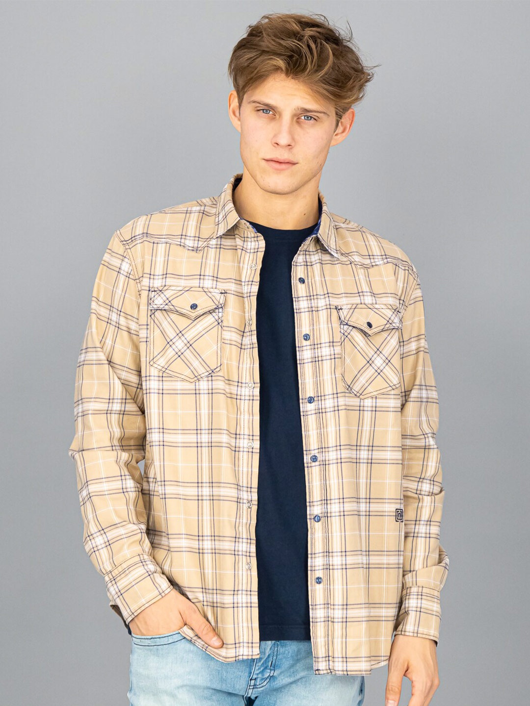 

FREESOUL Men Beige Slim Fit Checked Casual Shirt