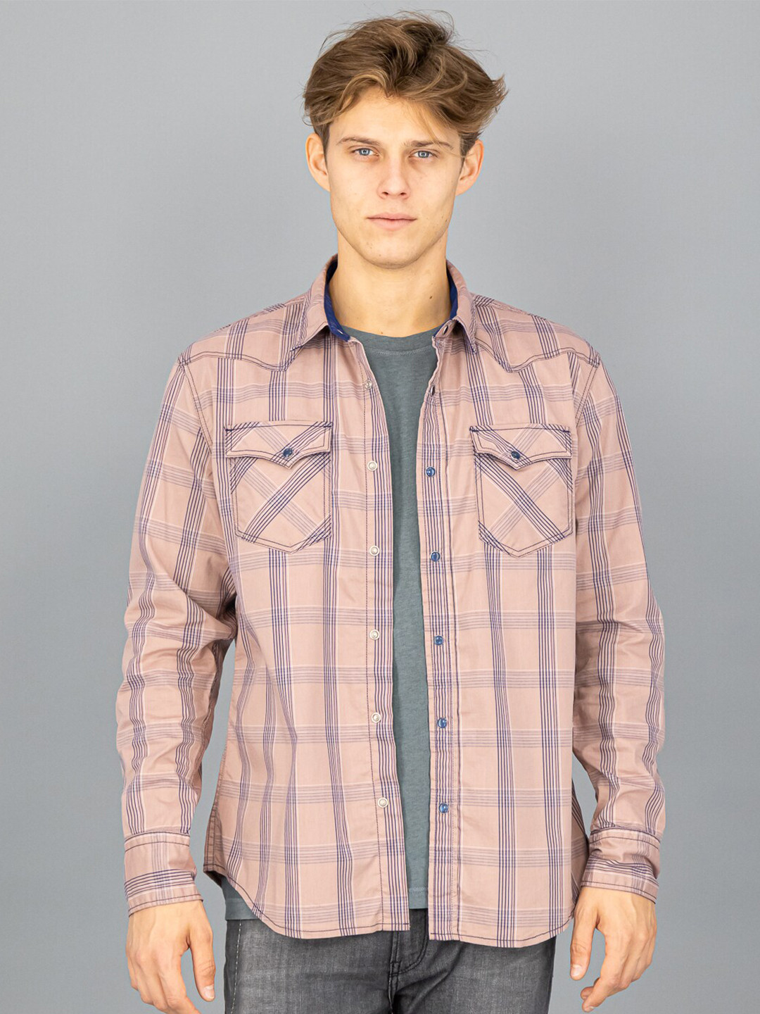 

FREESOUL Men Brown Slim Fit Checked Casual Shirt, Peach