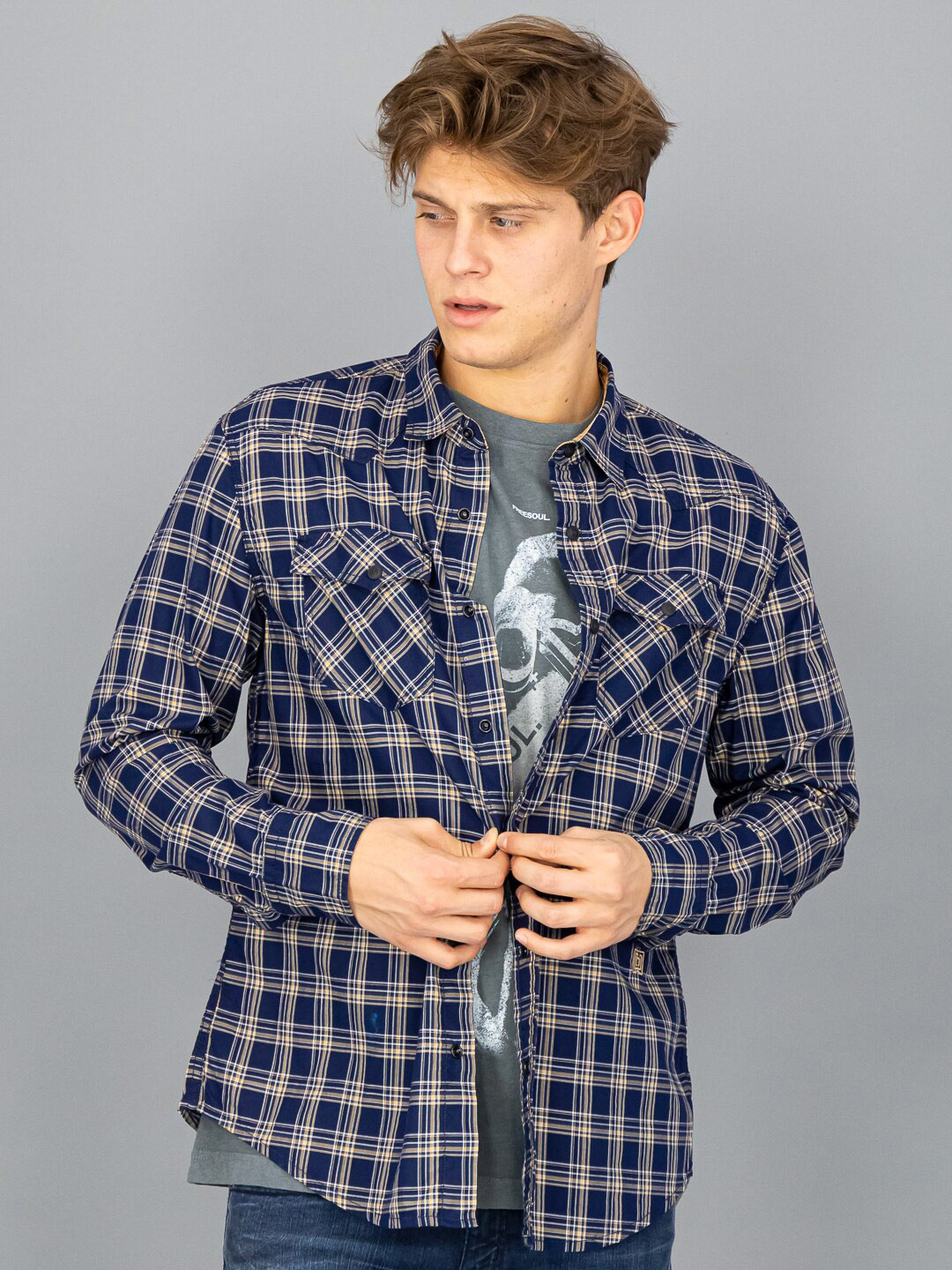 

FREESOUL Men Blue Slim Fit Checked Casual Pure Cotton Shirt