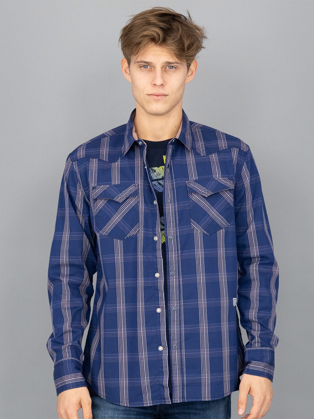 

FREESOUL Men Blue Slim Fit Checked Casual Shirt