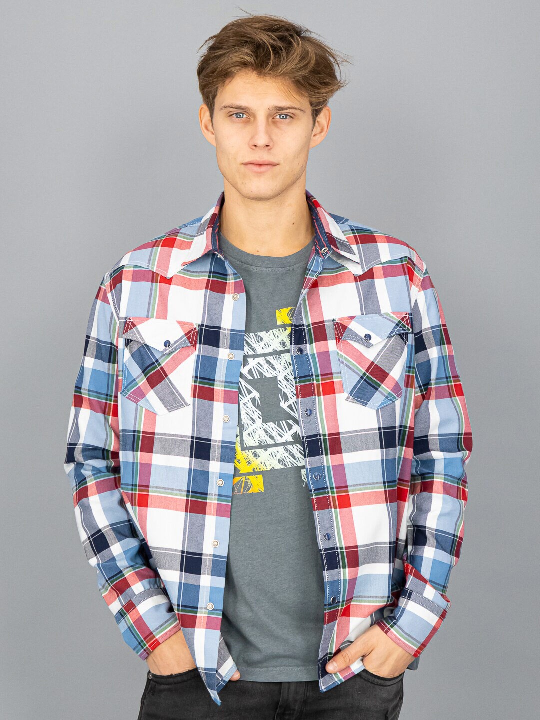 

FREESOUL Men White & Blue Slim Fit Tartan Checks Casual Shirt