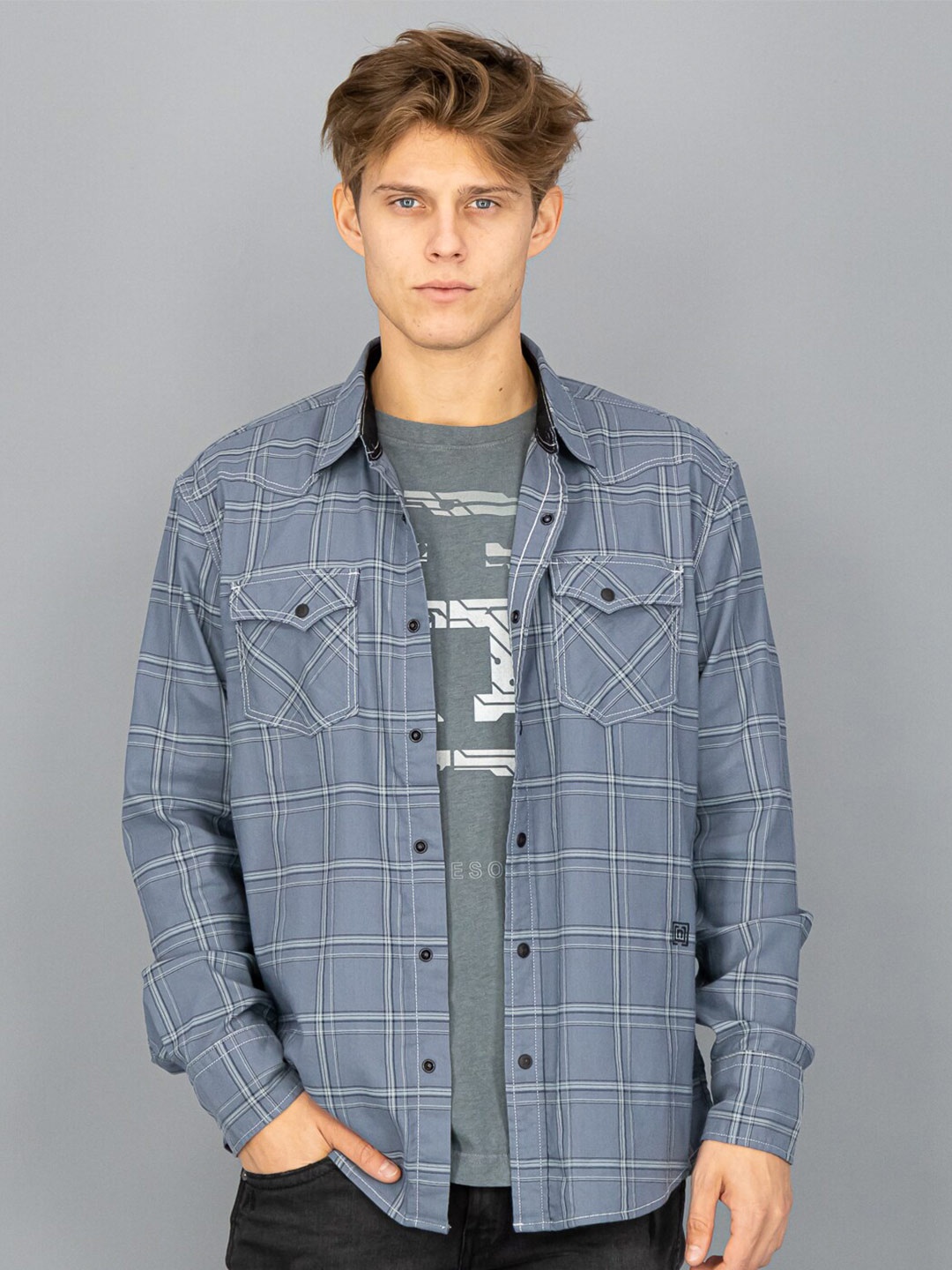 

FREESOUL Men Grey Checked Slim Fit Casual Shirt