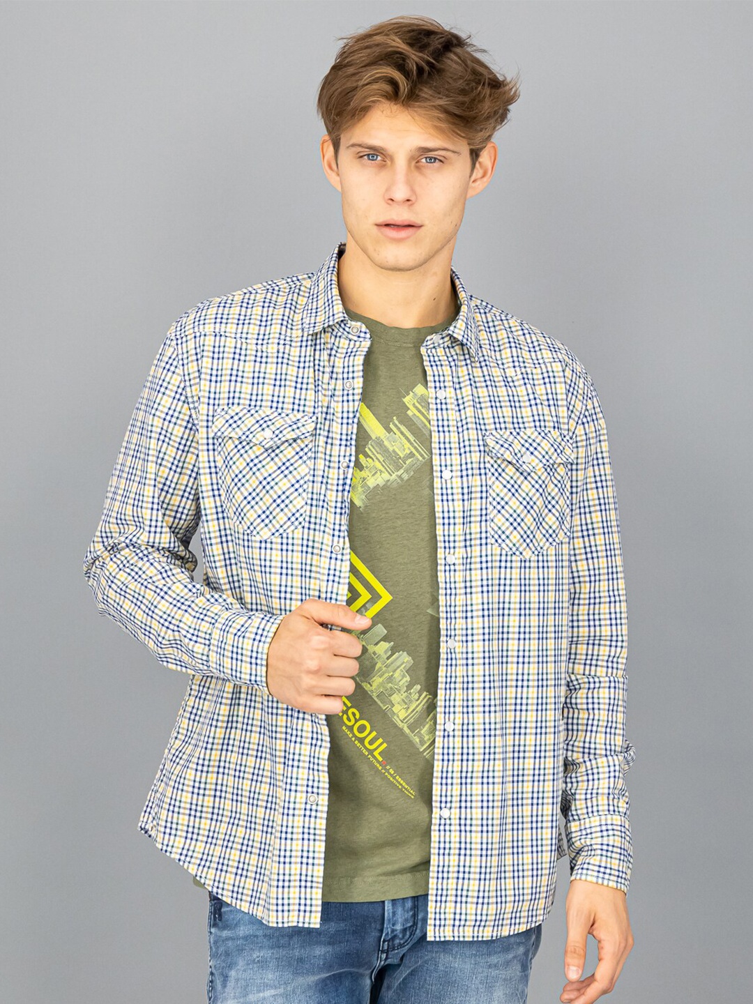 

FREESOUL Men White & Blue Slim Fit Checked Casual Shirt