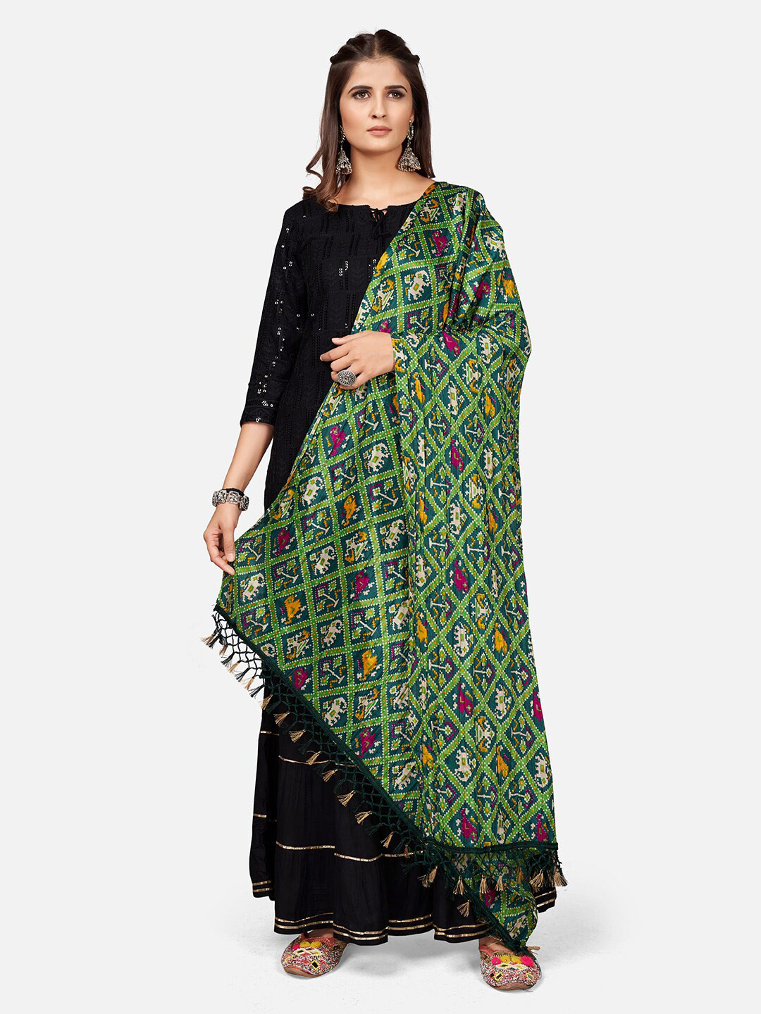 

Vbuyz Green & Yellow Ethnic Motifs Printed Dupatta