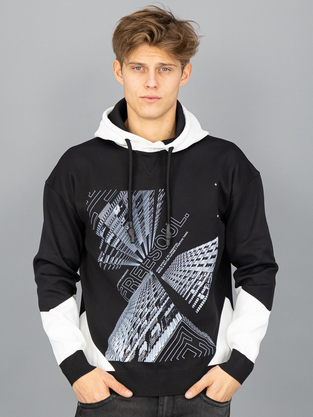 

FREESOUL Men Black & White Printed Long Sleeves Hooded Sweatshirt