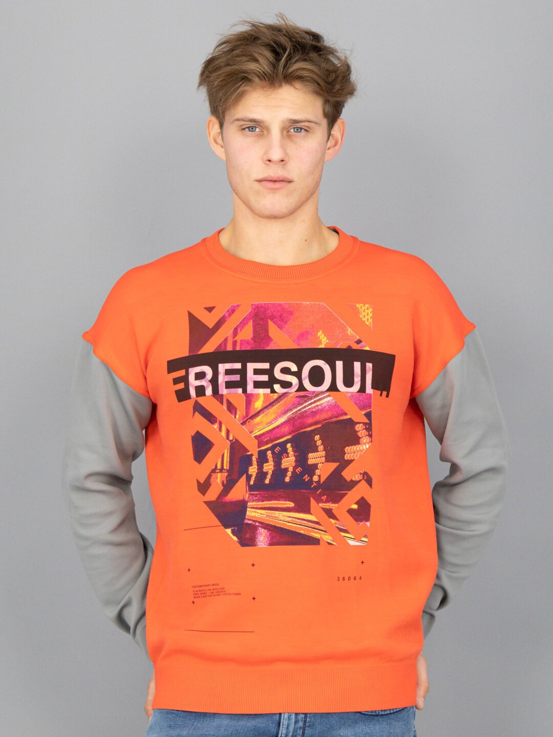 

FREESOUL Men Orange & Grey Printed Long Sleeves Nylon Sweatshirt