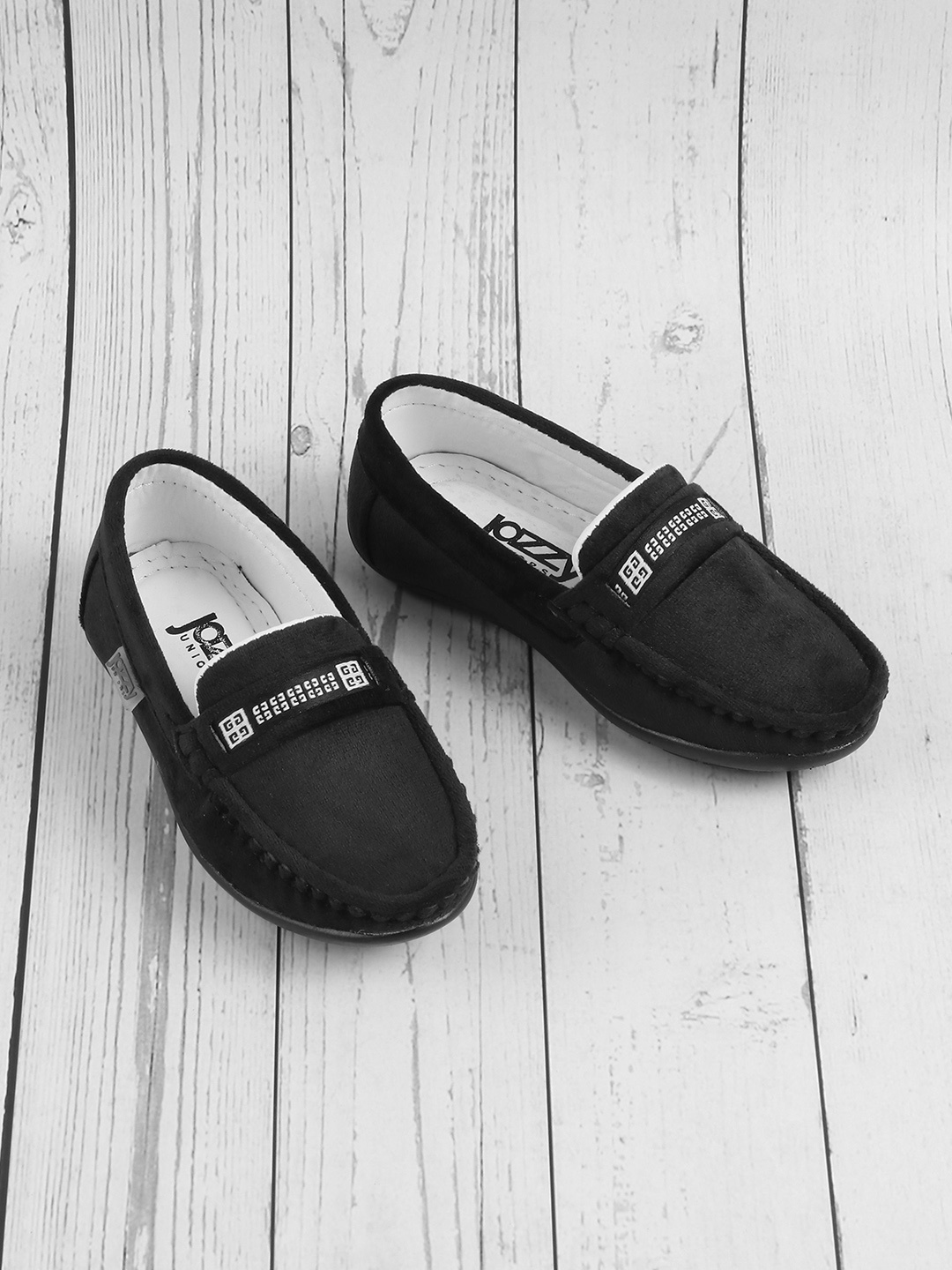 

Jazzy Juniors Boys Black Loafers