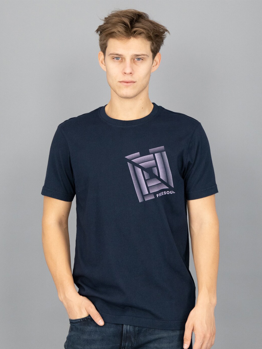 

FREESOUL Men Blue Solid T-shirt