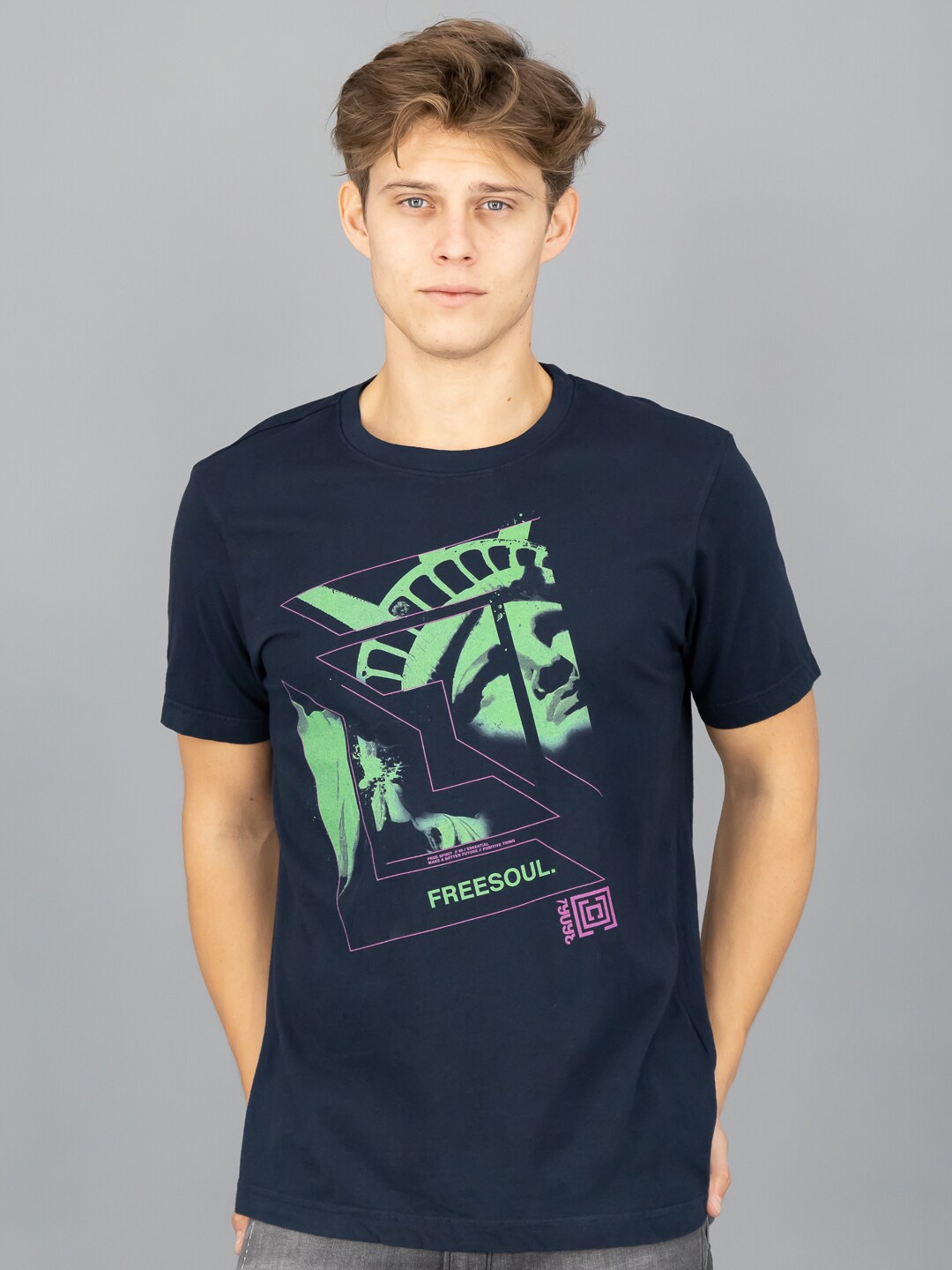 

FREESOUL Men Blue Printed Applique T-shirt