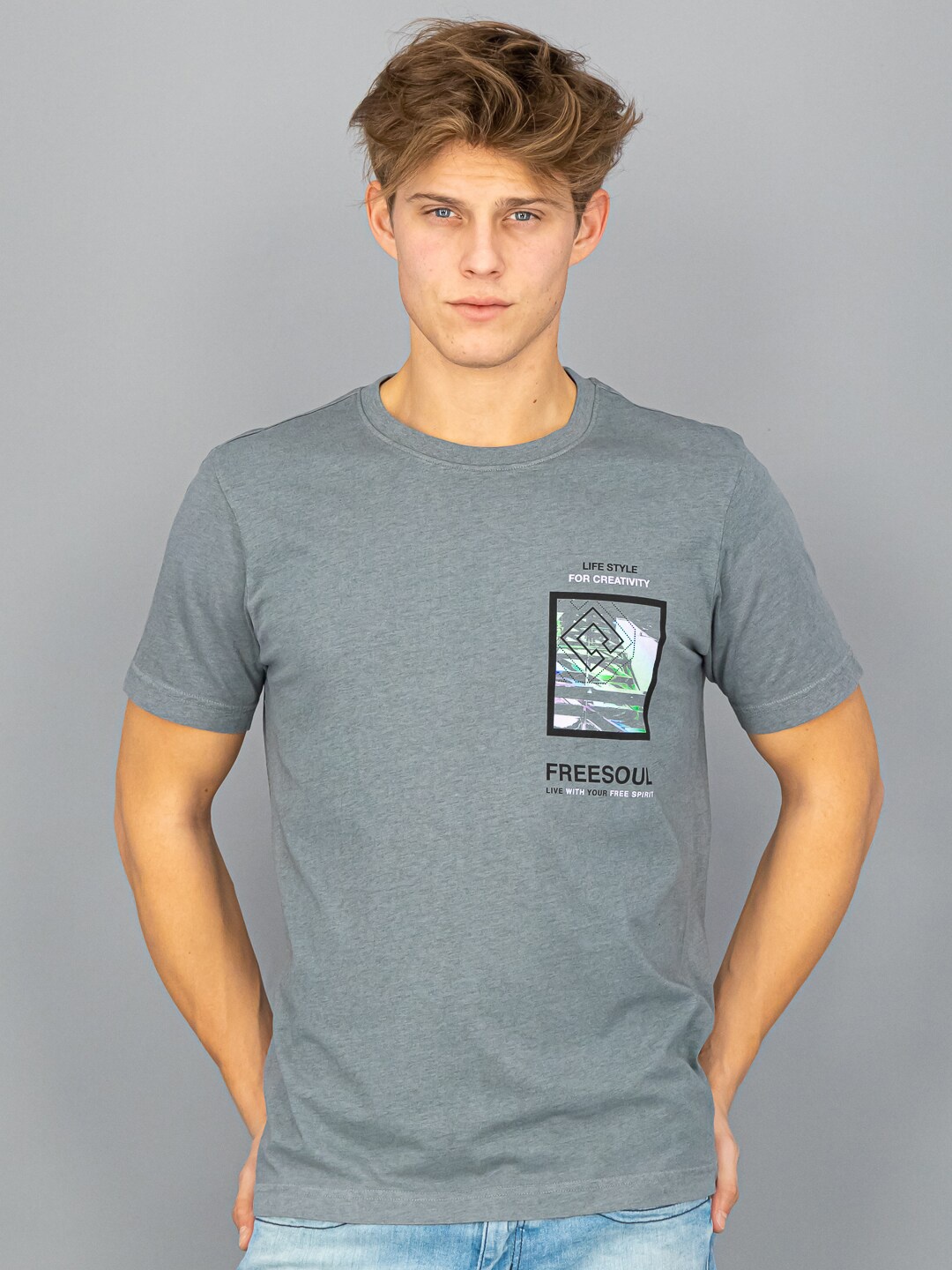 

FREESOUL Men Grey & Black Printed Short Sleeves T-shirt