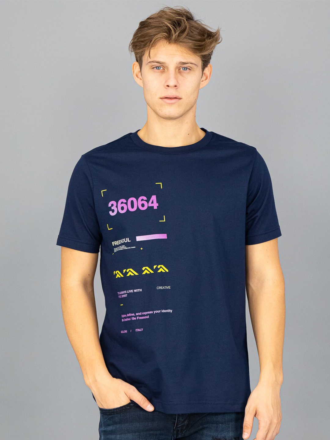 

FREESOUL Men Blue Typography Printed Pure Cotton T-shirt