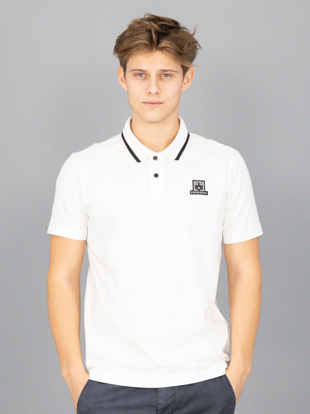 

FREESOUL Men White Polo Collar Applique Cotton T-shirt