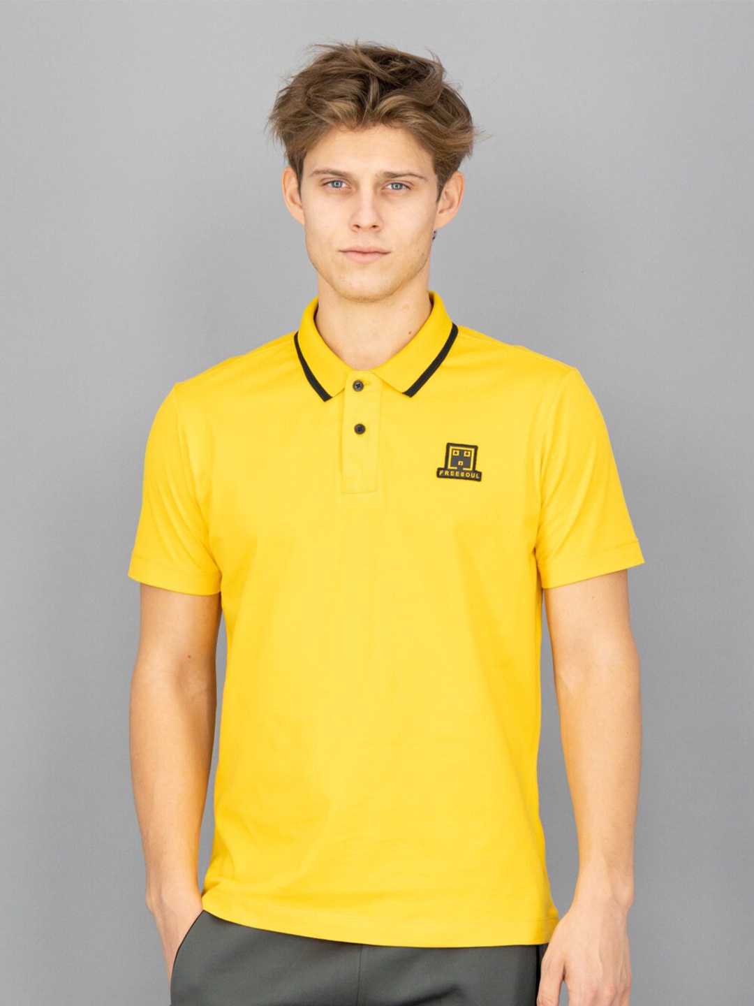 

FREESOUL Men Yellow Polo Collar Applique Cotton T-shirt