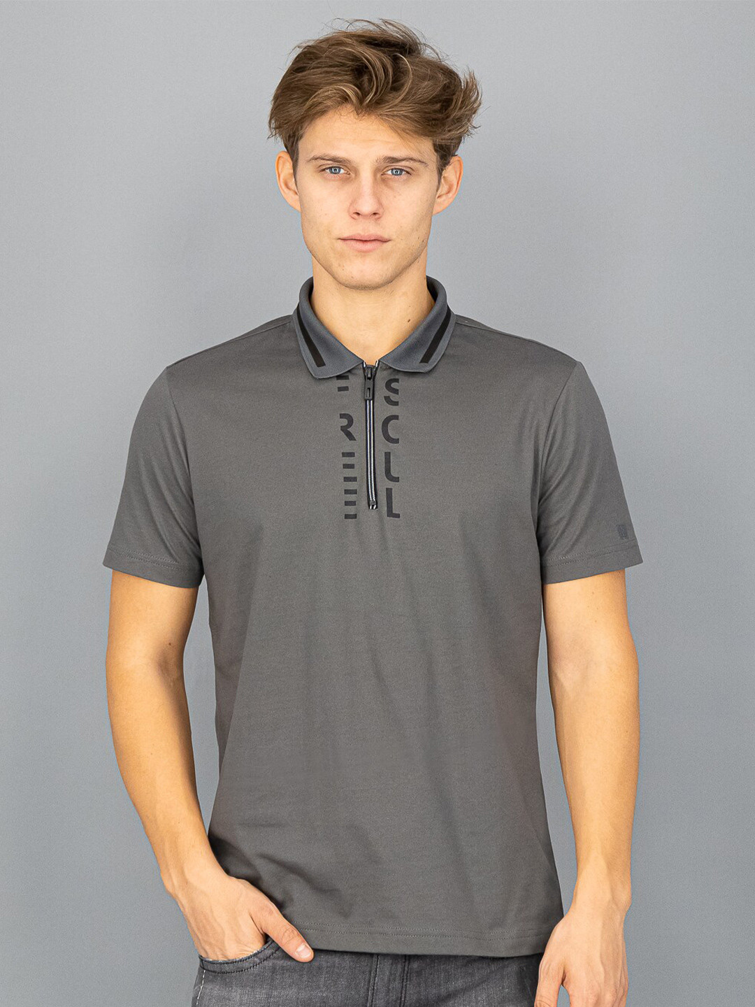 

FREESOUL Men Grey Polo Collar T-shirt