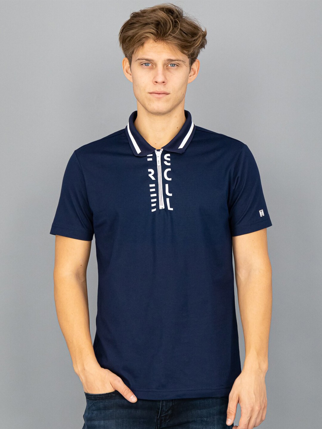 

FREESOUL Men Blue Solid Polo Collar T-shirt