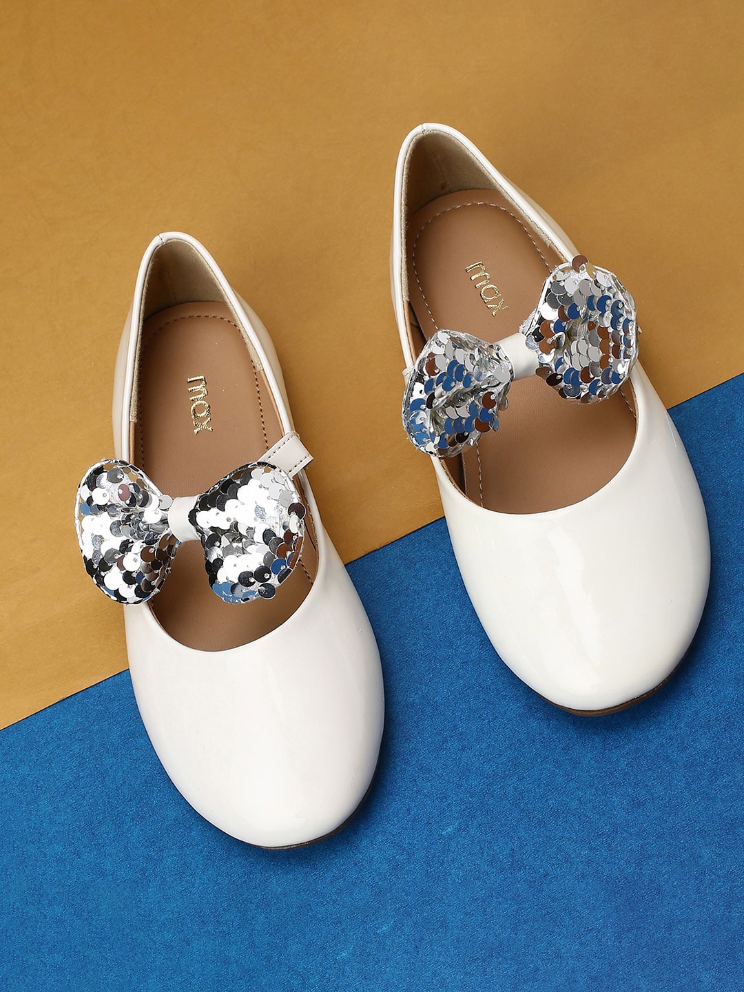 

max Girls White Embellished Ballerinas with Bows