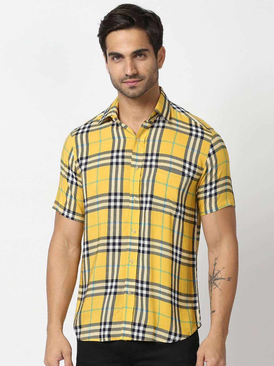 

MOD ECRU Men Yellow Checked Casual Shirt