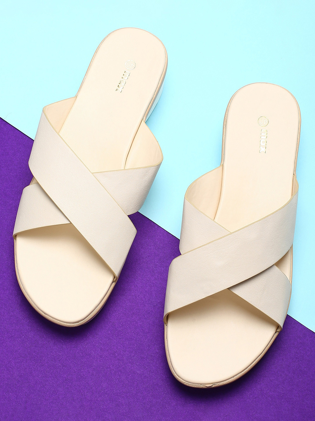 

max Women Cream-Coloured Open Toe Flats