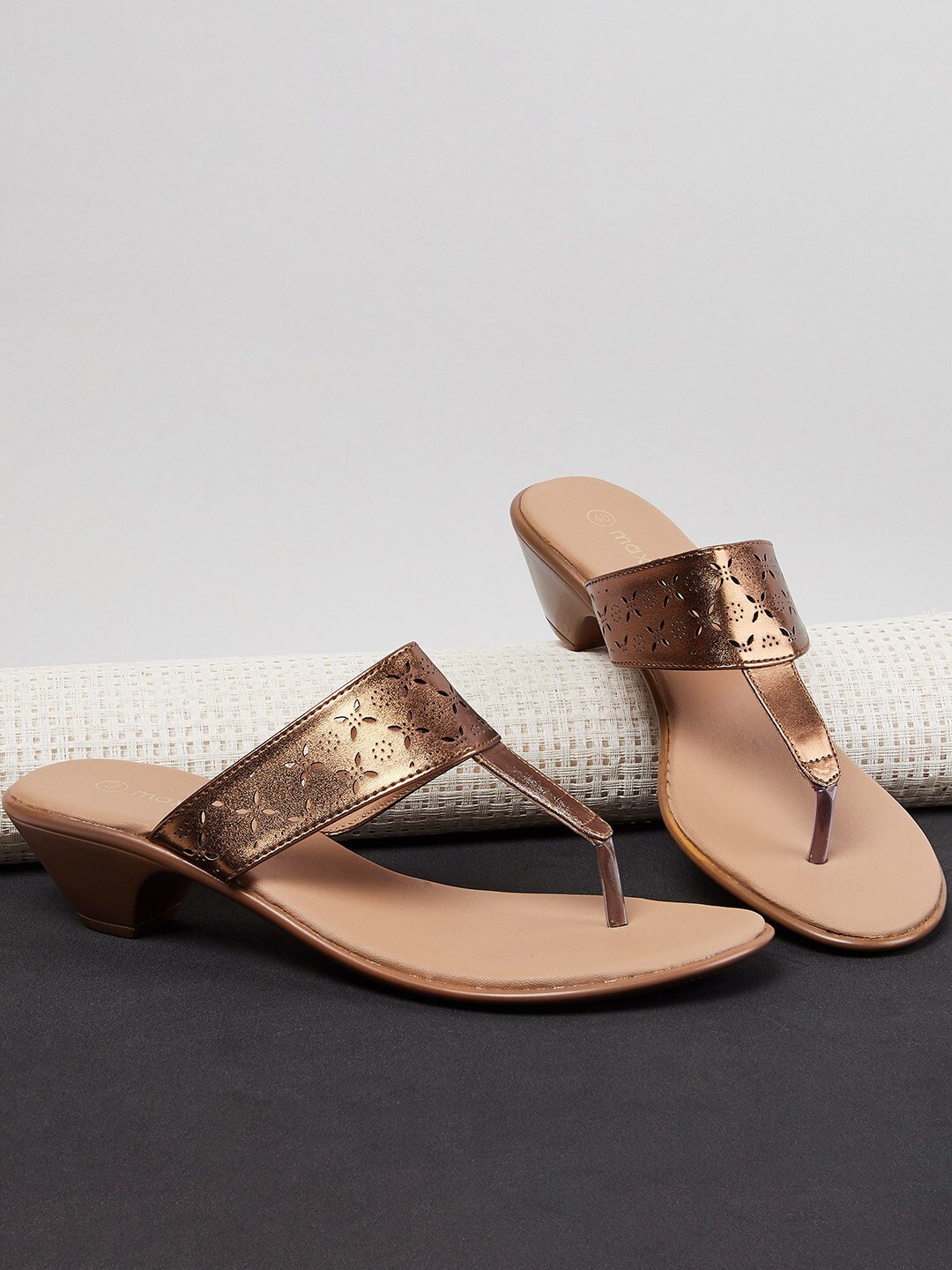 

max Bronze-Toned PU Block Sandals