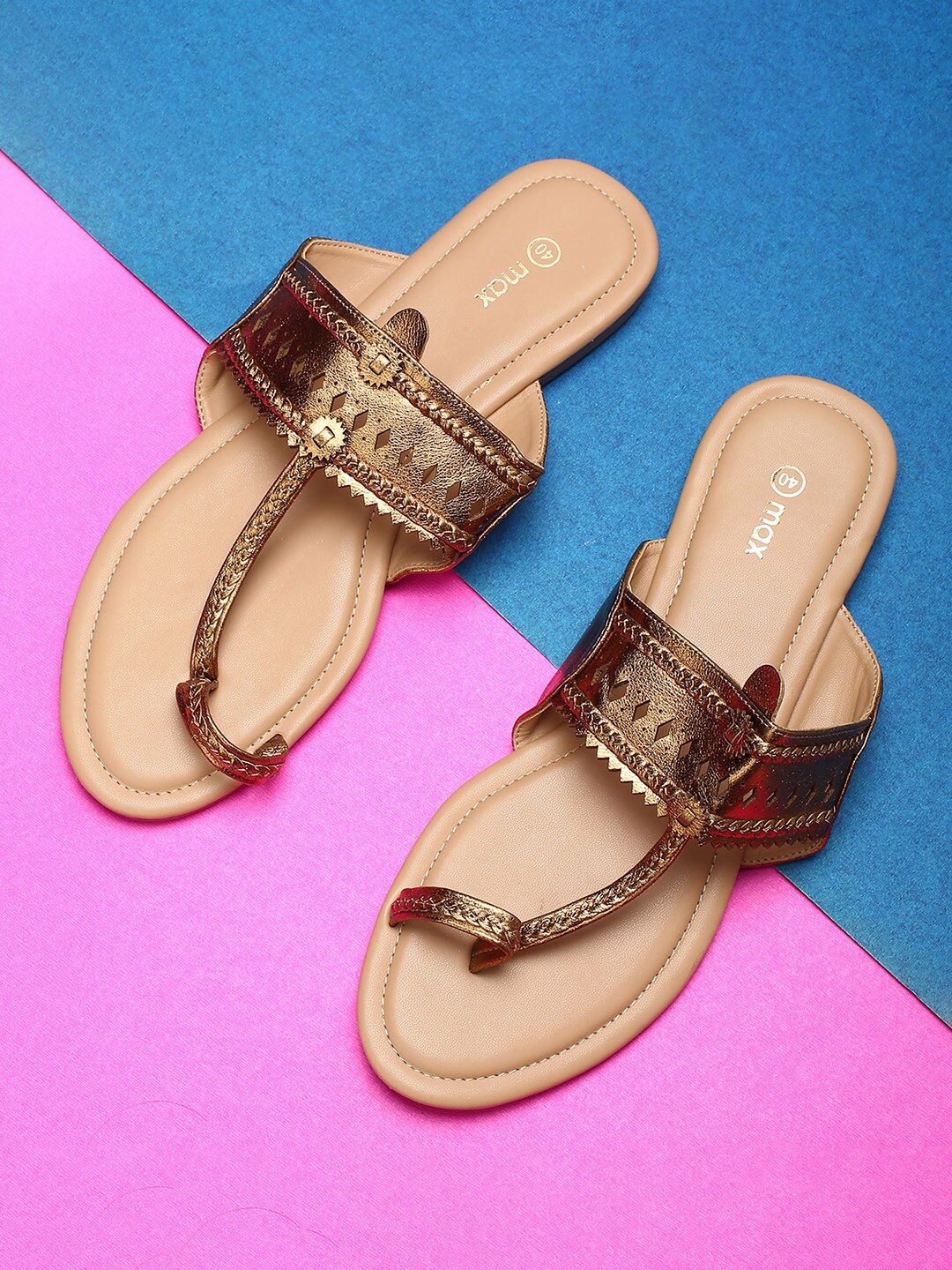 

max Women Ethnic PU One Toe Flats, Gold
