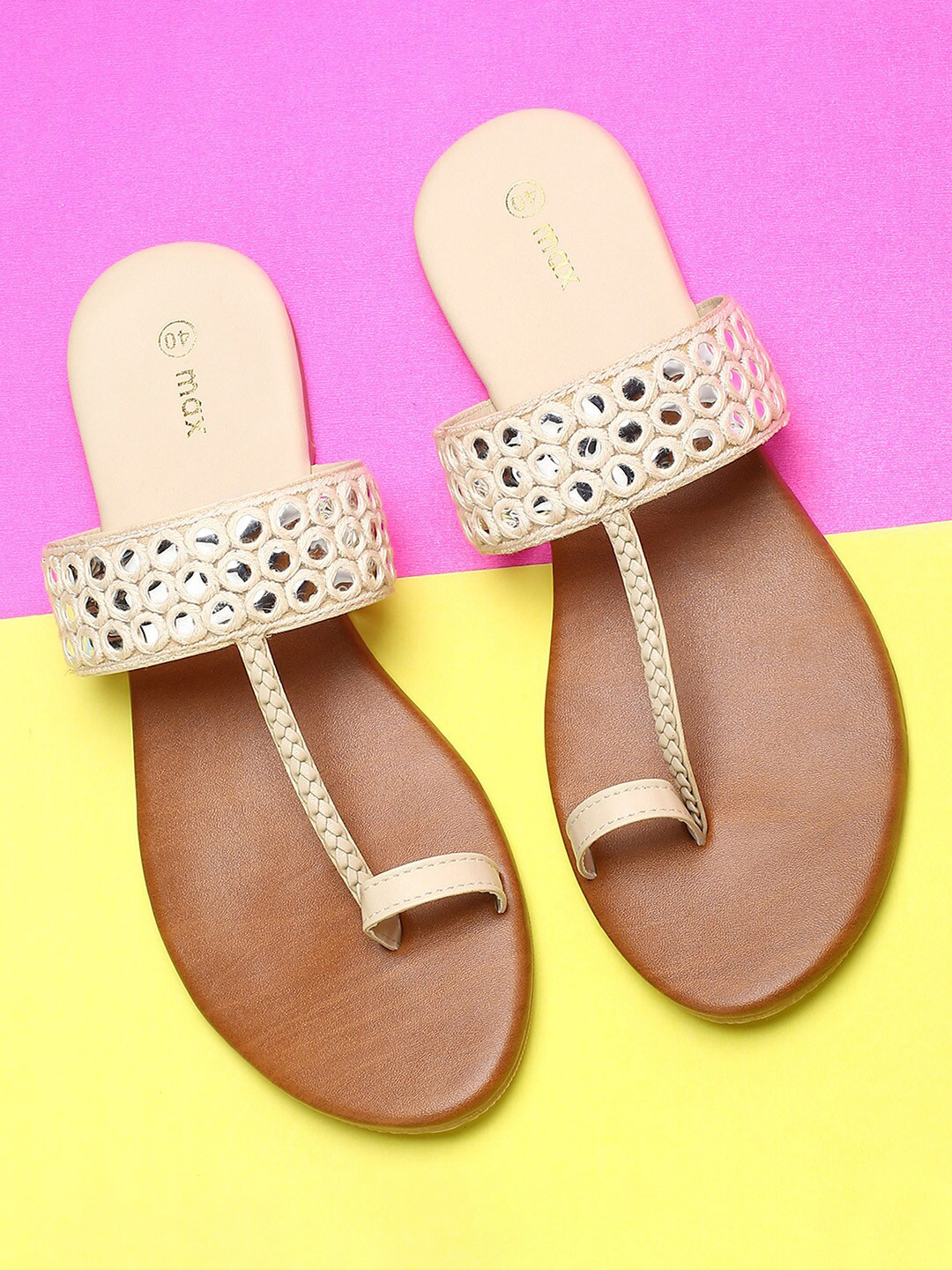 

max Women Cream-Coloured Embellished One Toe Flats