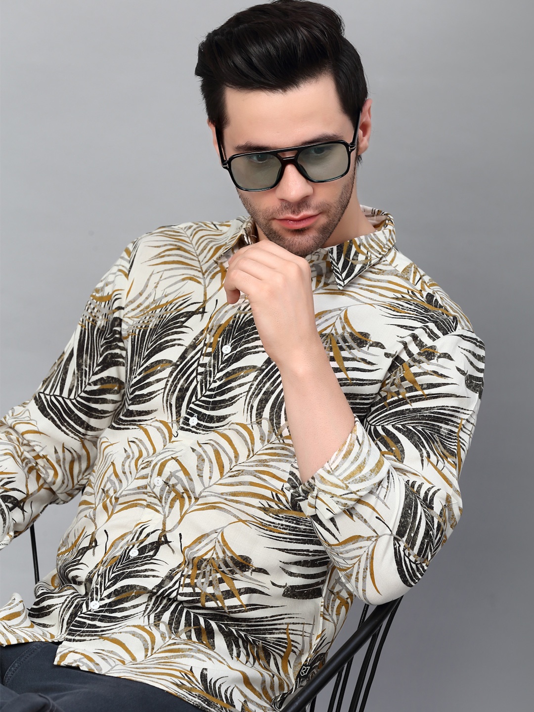 

Rigo Men Leaves Printed Slim Fit Casual Resort Full Sleeve Shirt, Off white