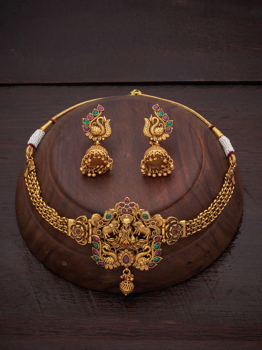 

Kushal's Fashion Jewellery Gold-Plated Stone-Studded & Beaded Choker Jewellery Set