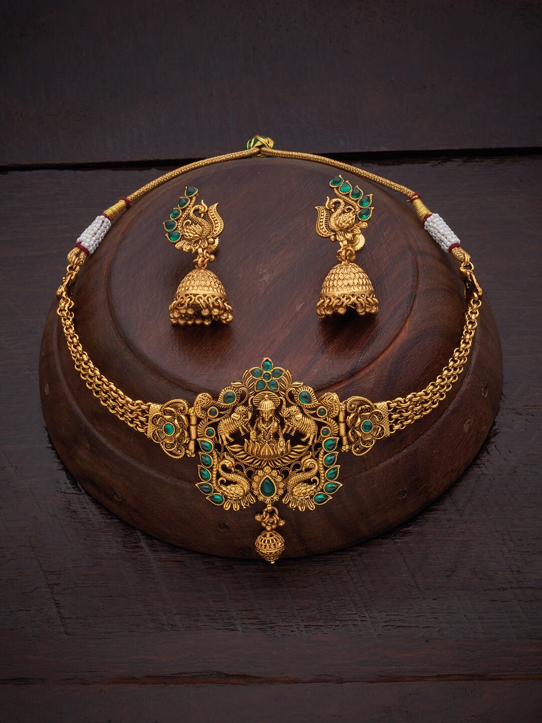 

Kushal's Fashion Jewellery Gold-Plated Green Stone-Studded & Beaded Choker Jewellery Set