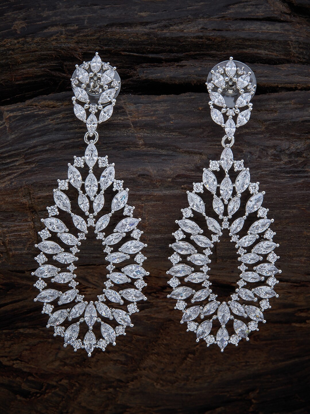 

Kushal's Fashion Jewellery Silver-Toned Contemporary Studs Earrings