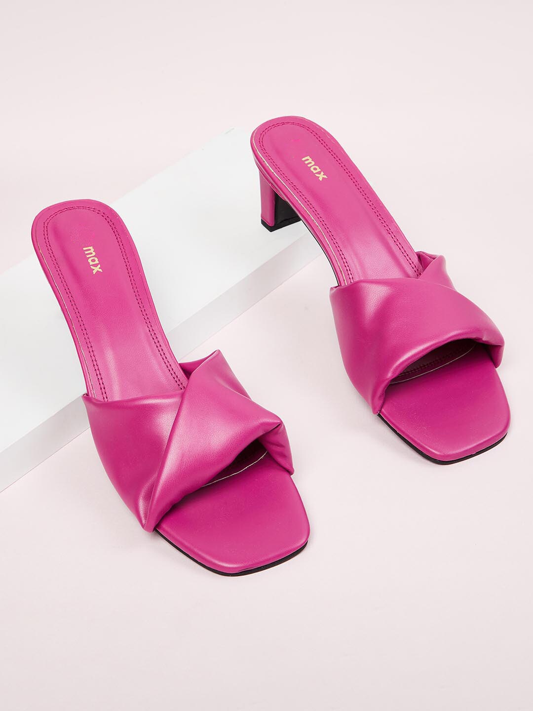 

max Women Magenta Solid PU Kitten Heels