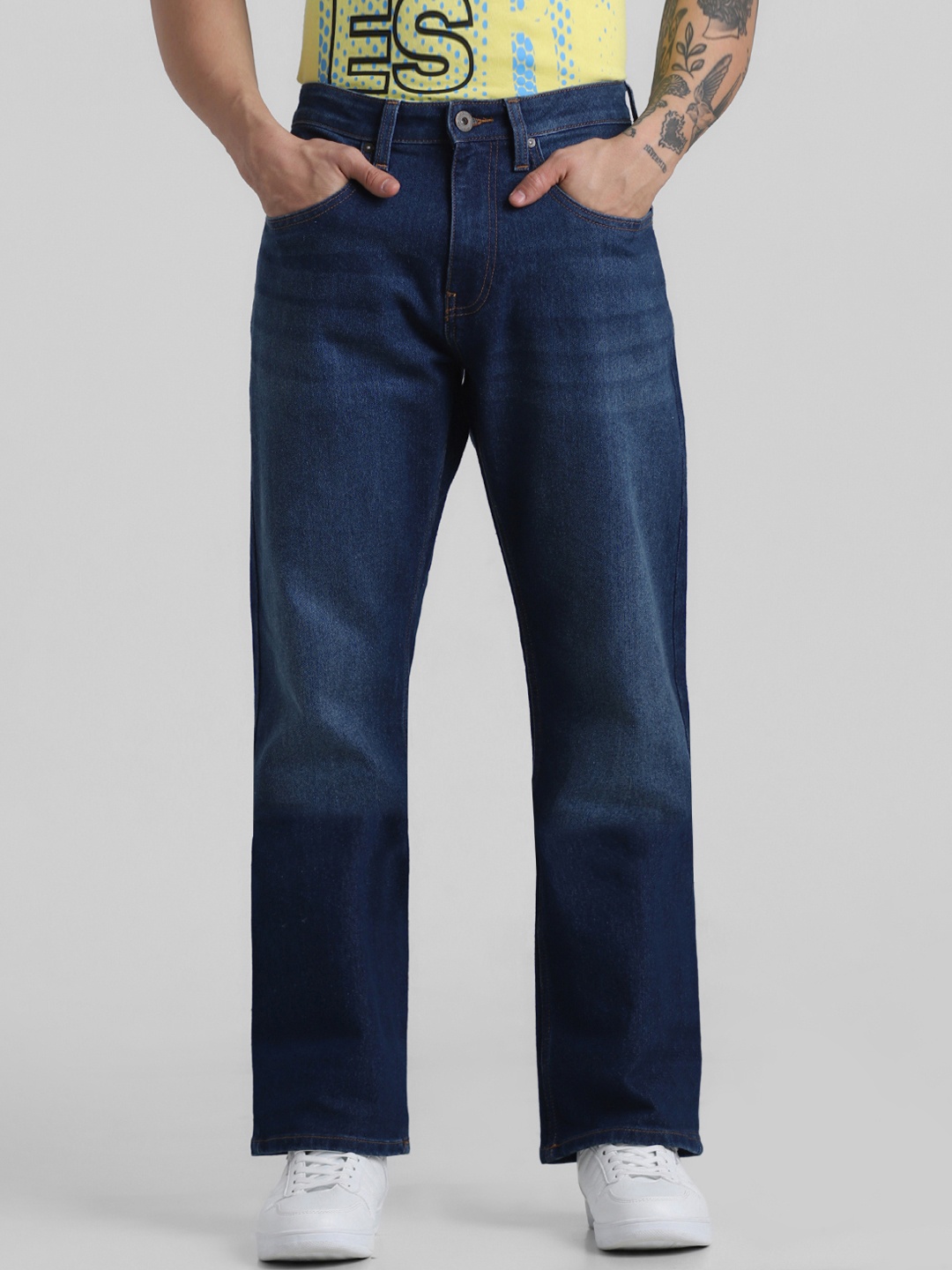 

Jack & Jones Men Blue Straight Fit Low-Rise Light Fade Jeans