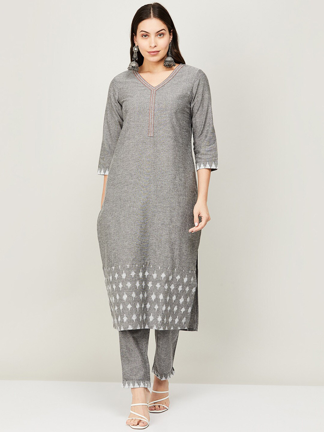 

Melange by Lifestyle Women Grey Printed Pure Cotton Kurta with Trouser Set